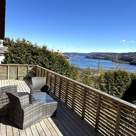 Cozy House With A Sea View Knarrevik