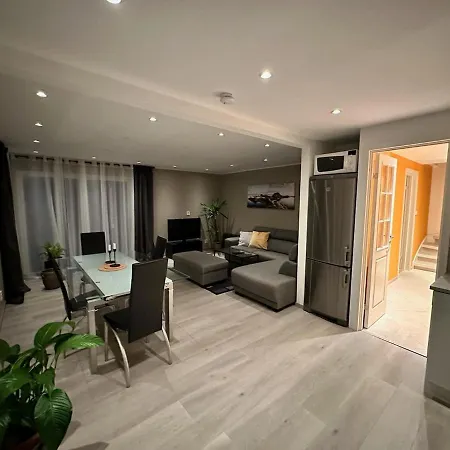Cozy House With A Sea View Βίλα Knarrevik