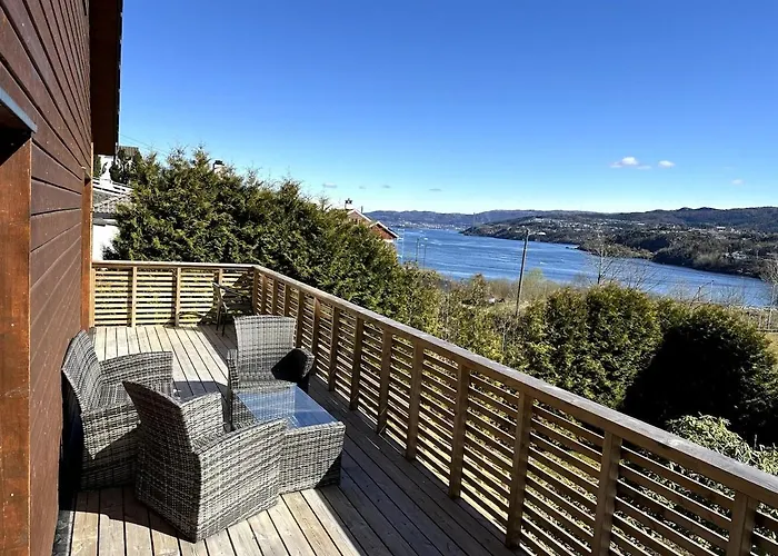 Cozy House With A Sea View Knarrevik